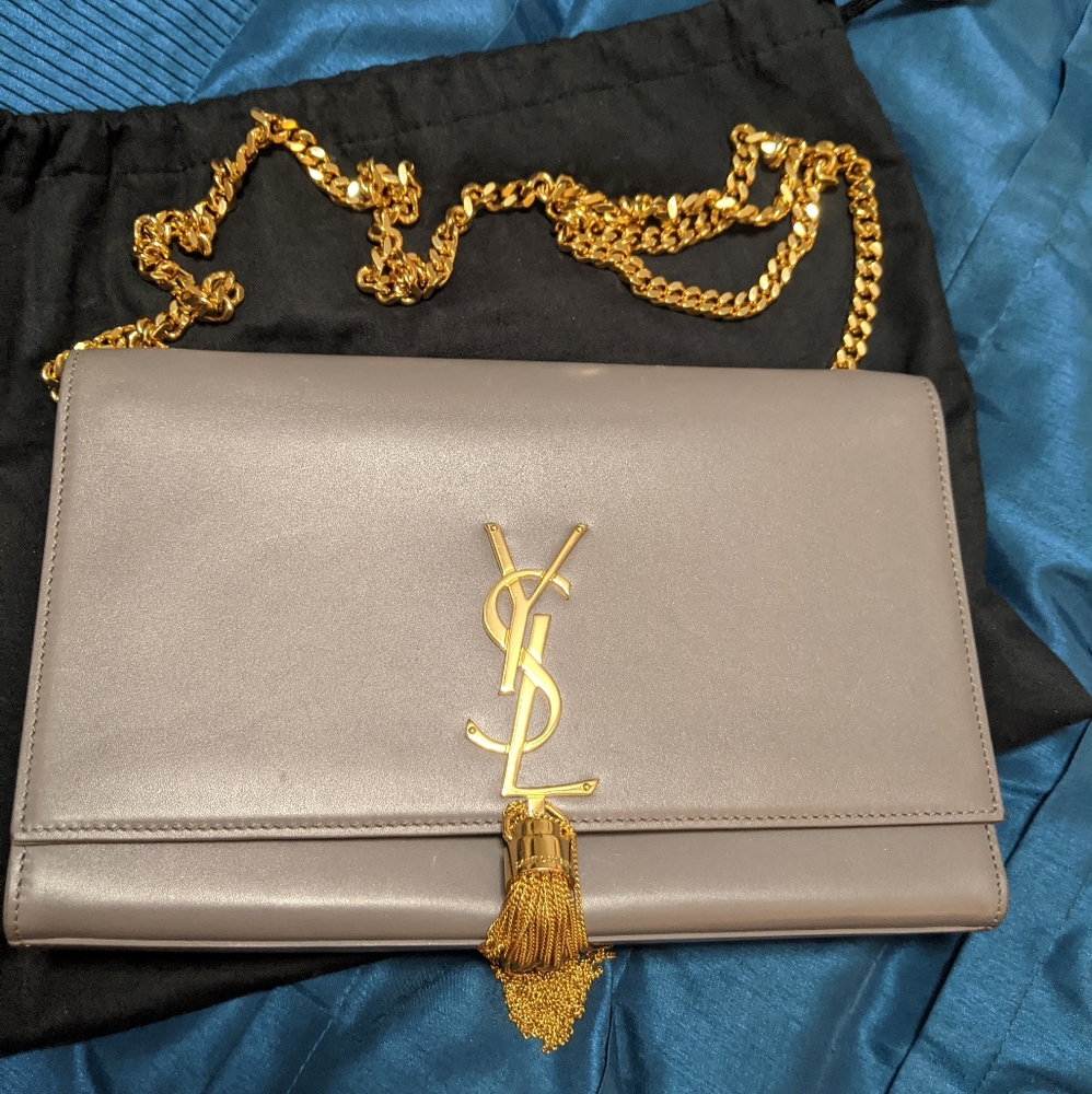 YSL KATE MEDIUM WITH TASSEL IN SMOOTH LEATHER